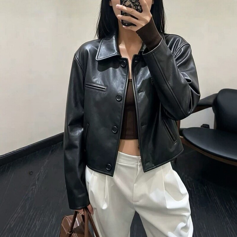 Women's genuine leather jacket, new for autumn 2026, short style, niche designer model, oil-waxed sheepskin, petite size, with a turn-down collar Women's genuine leather jacket, new for autumn 2026, short style, niche designer model, oil-waxed sheepskin, petite size, with a turn-down collar