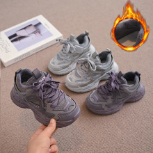 儿童鞋2025秋冬新款男童学生轻便跑步运动鞋子女童时尚复古老爹鞋