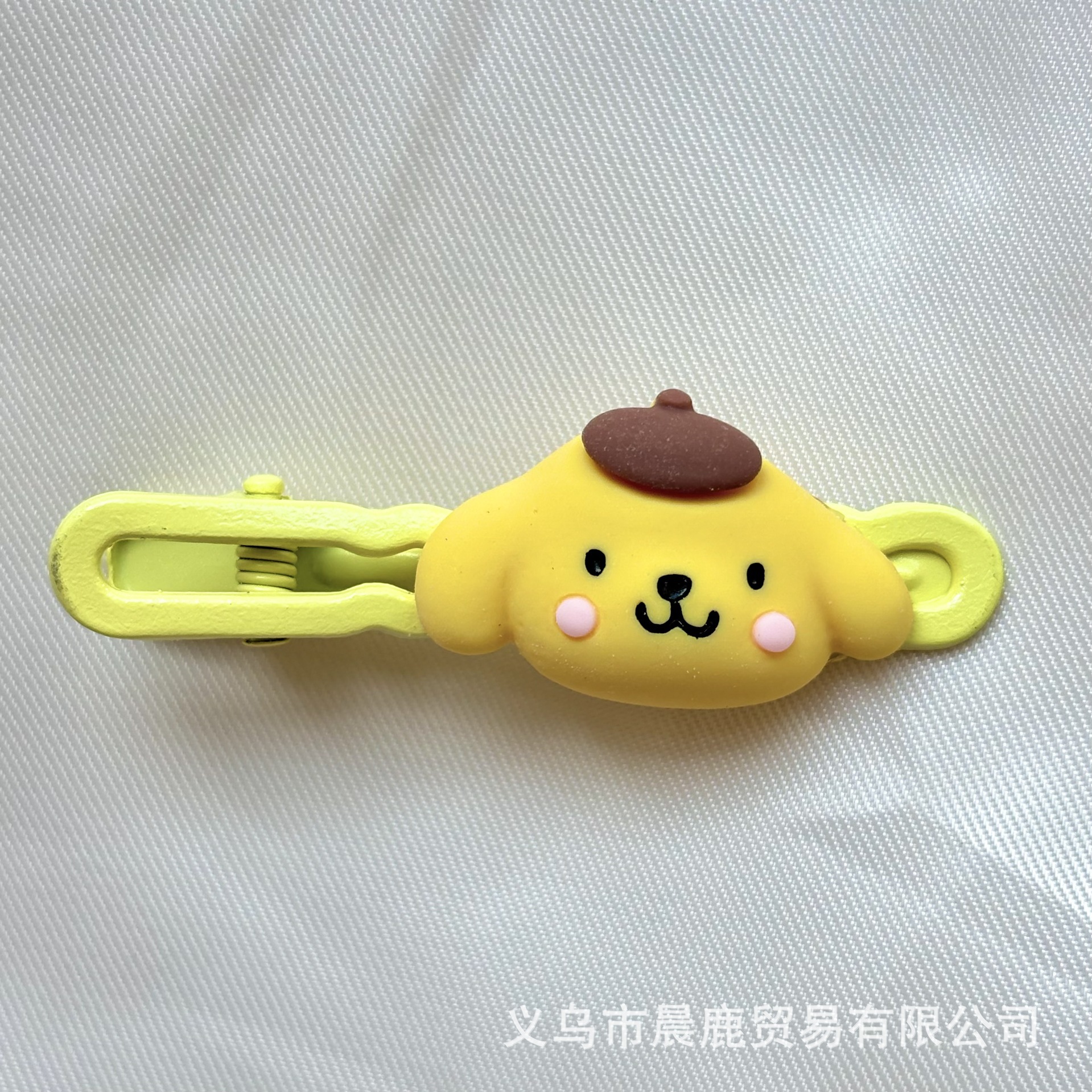 갈색 모자 푸딩 개