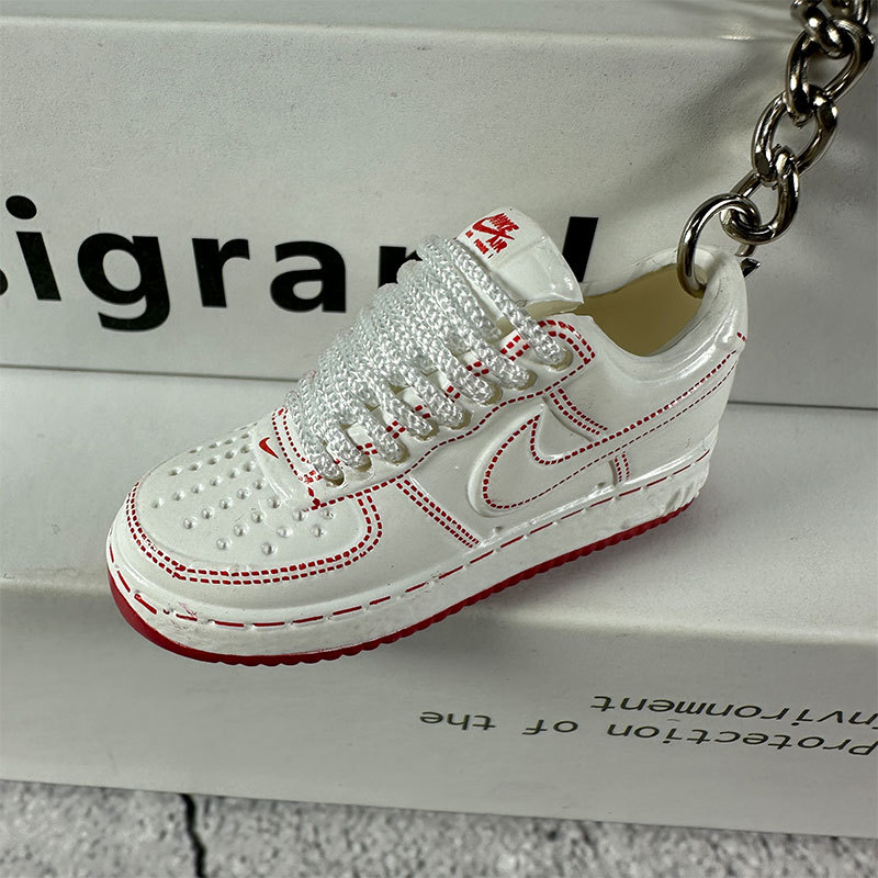 12.af1 line red and white