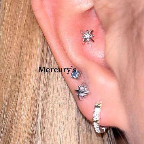  New Diamond-Embedded Cross Star Screw Ear Cuff for Pierced Ears, Extremely Sparkling