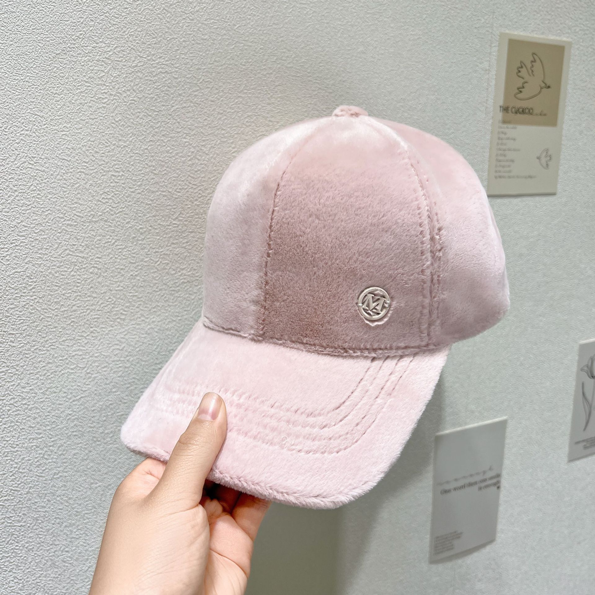 Invierno gorra de felpa engrosada cálida piel de conejo visón de terciopelo gorra de béisbol estilo coreano nuevo sombrero a juego para las mujeres