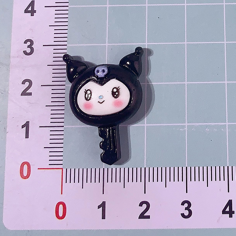 Nuevos dibujos animados Sanrio llaves DIY accesorios de resina lindos clips para el cabello accesorios para el cabello material de colgante de caso de teléfono móvil