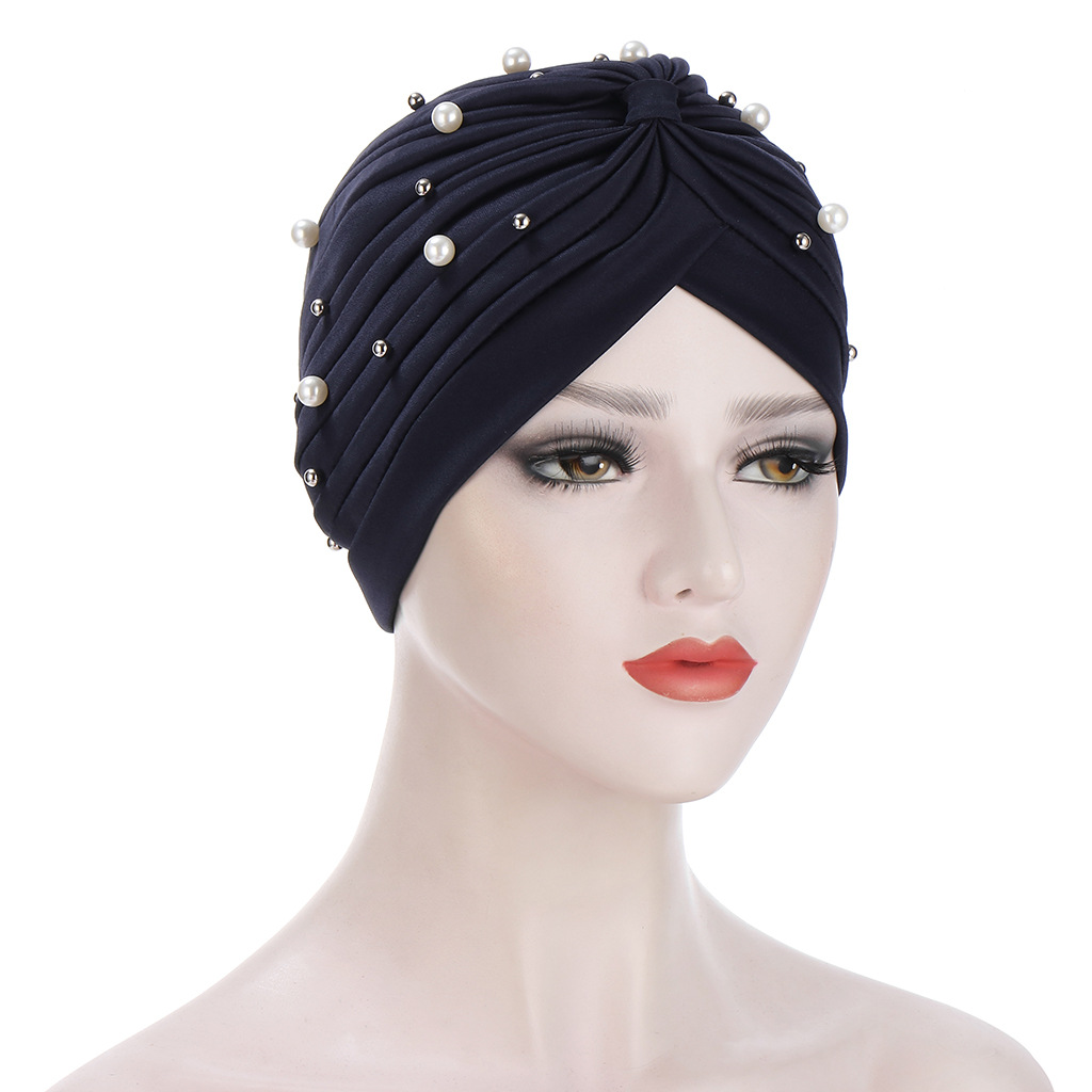 Women's Fashion Solid Color Pearl Eaveless Beanie Hat display picture 6