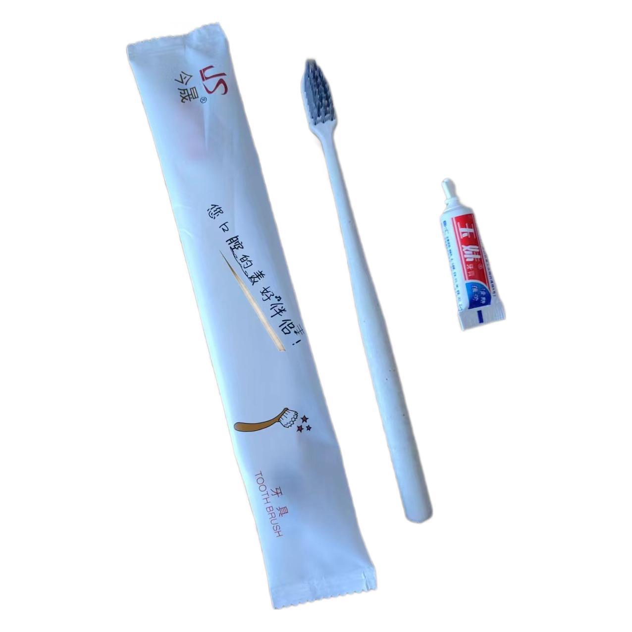 Hotel cepillo de dientes de cabeza ancha con pasta de dientes para huéspedes domésticos desechables para huéspedes dientes de pelo suave para artículos de higiene de hotel