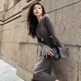 感气质名媛高冷御姐风纯欲法式超显身材针织打底包臀连衣裙秋