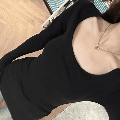 Lady's Fashionable and Slimming Pregnant Outfit: Versatile, Concealing, and Elegant Collar with Bell-Sleeve Top in Korean Style, Long-Sleeved Wrinkle-Free Base Shirt