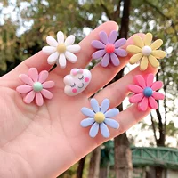 Little Daisy Flower автомобильный парфюмерный автомобильный Кондиционер на выходе воздуха автомобильный ароматерапия женский подарок для подруги подарки для активного отдыха
