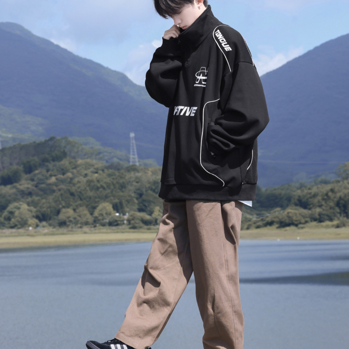 Casual 2024 tendencia de la moda suéter con media cremallera a juego de colores, traje de motocicleta, traje de carreras, chaqueta de tendencia para hombres y mujeres