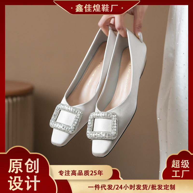 Giày bệt mũi vuông nữ đính đá pha lê, khóa vuông, kiểu giày cưới cổ thấp — Màu hồng nhạt, Màu xám bạc, màu đen