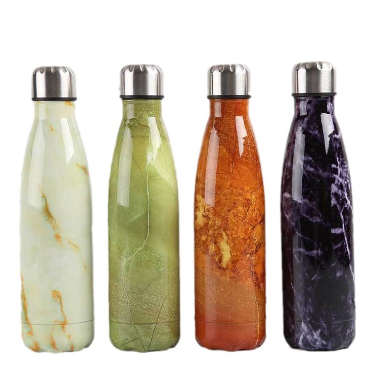 Venta al por mayor de la fábrica de acero inoxidable botella de Coca-Cola deportes termo taza de doble capa de aislamiento térmico de moda de regalo de publicidad Copa puesto de suministro