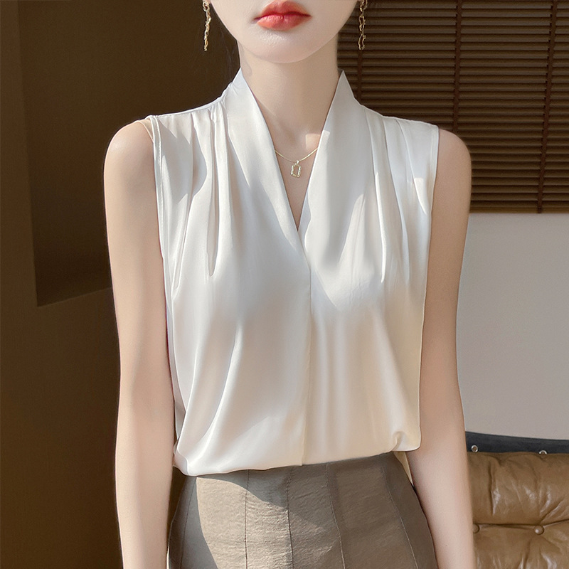 V-Neck Sleeveless Shirt Vest Camisole for Women, Versatile New Style for Commuting, Professional Slim-Fit Elegant Shirt with a Silk-Like Polyester Feel