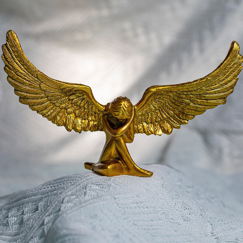 Cross-border European-style resin angel wings redemption wings statue office desktop creative angel crafts pendulum Cross-border European-style resin angel wings redemption wings statue office desktop creative angel crafts pendulum