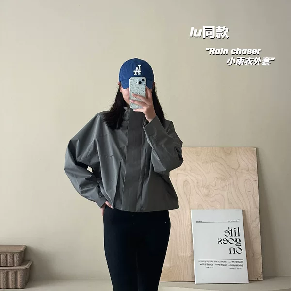 Qsqs Lulu Soft Shell Jacket Short Windproof Yoga Outdoor Sports Jacket Breathable Hooded Jacket for Women