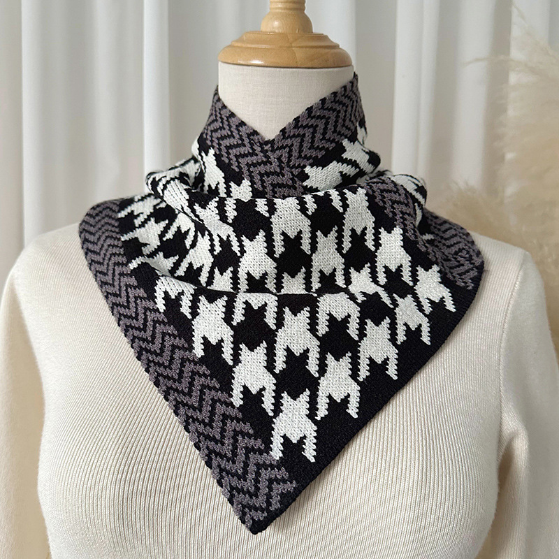 Nueva moda todo partido houndstooth bufanda de punto bufanda de las mujeres otoño y el invierno engrosado cuello cálido protección de cuello de triángulo bufanda