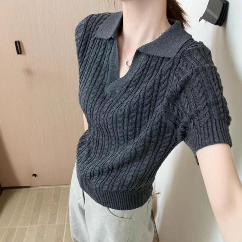 Korean-Style Waist-Cinching Retro Cable Knit Polo Shirt for Women, Regular Shoulder Short-Sleeve Knit Top, Unique and Exquisite French-Style Blouse