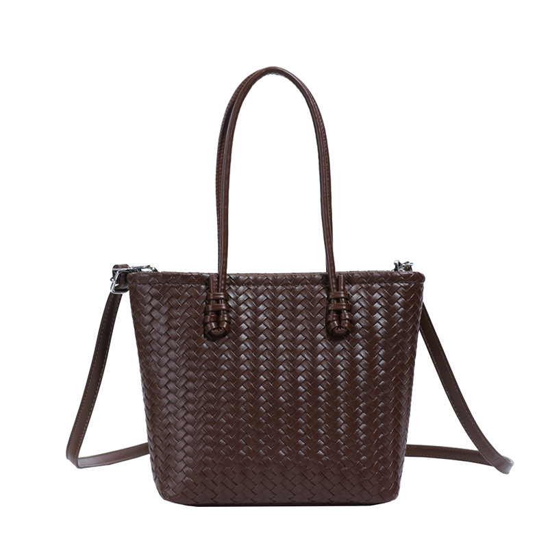 Bolsa de trenzado de nicho transfronterizo de comercio exterior para mujeres 2025 nueva gran capacidad de transporte de viaje bolsa de mano mochila de hombro