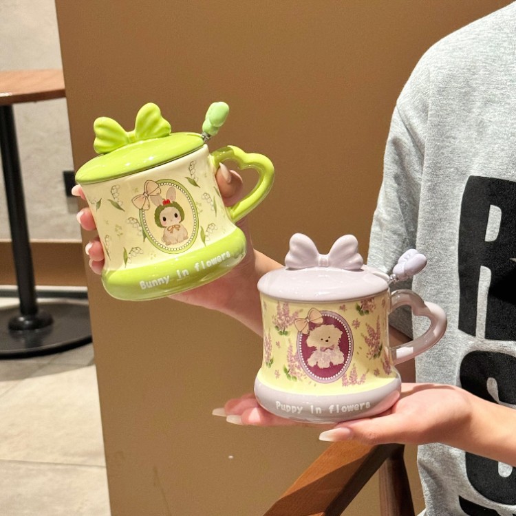Taza de agua de alta belleza para niñas taza de cerámica con cubierta cucharada hermosa taza de agua de bebida de oficina taza de café de desayuno