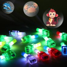 儿童发光led手指灯投影戒指地摊热卖超市礼品赠送演唱会助威道具