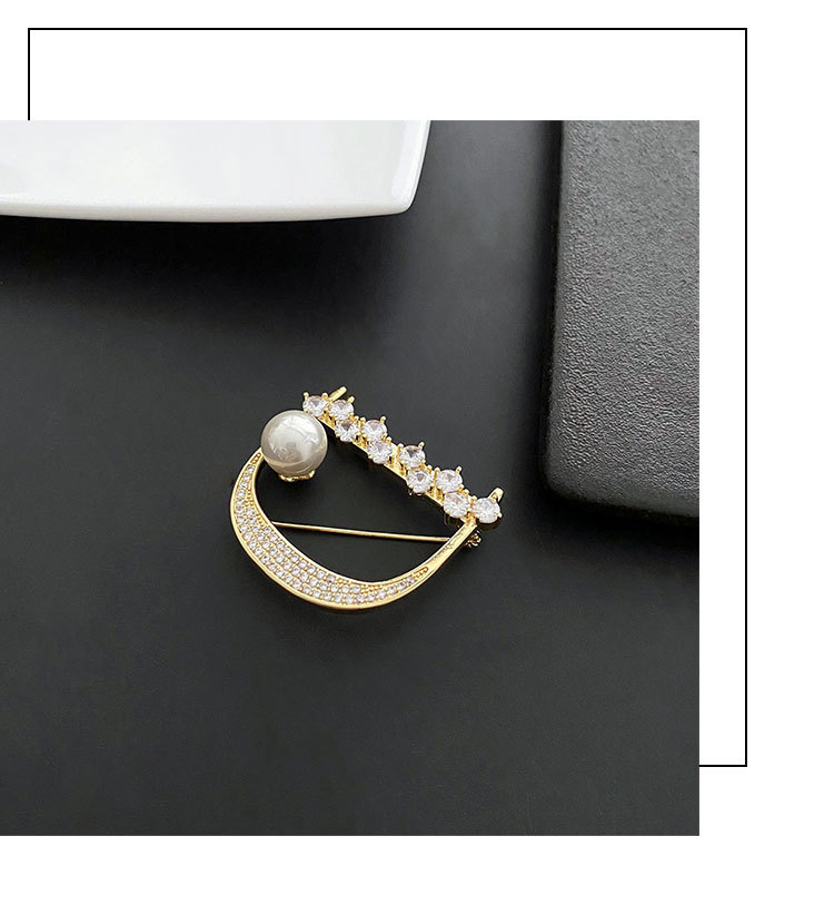 Mode Brief Kupfer Überzug Inlay Künstlicher Diamant Perle Frau Broschen display picture 3