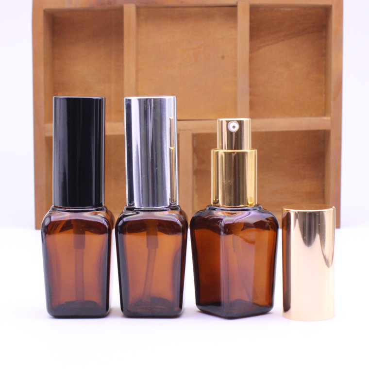 20ml方形茶色精油瓶子香水精华按压鸡嘴玻璃分装空瓶现货喷雾批发