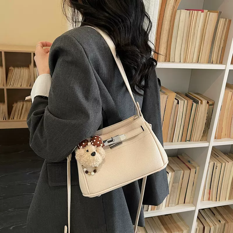 韩版时尚女士腋下包通勤包2026新款简约小方包春季百搭单肩斜挎包