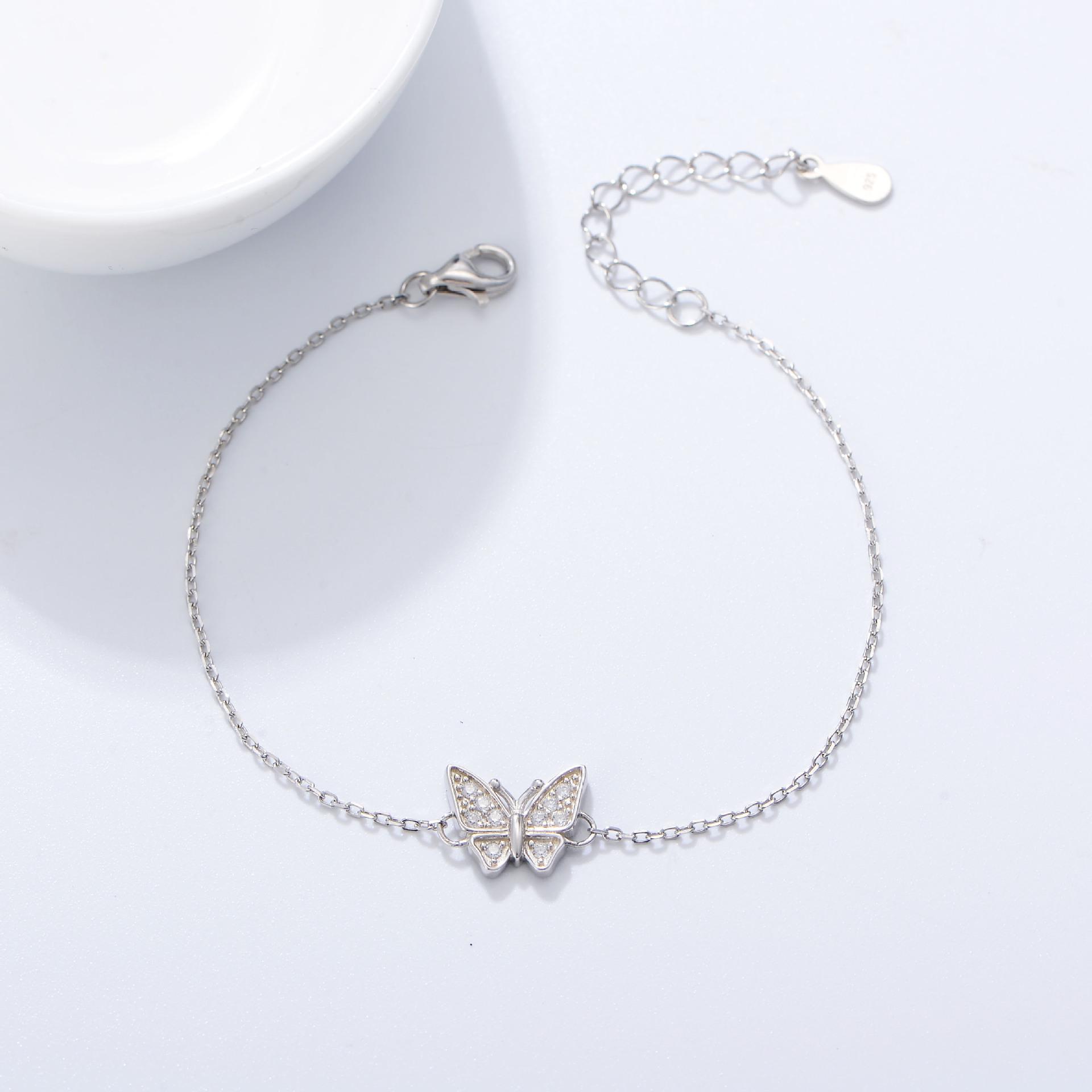 Diseño original s925 plata esterlina ZIRCON mariposa pulsera femenina europea y americana ins elegante Internet celebridad diamante incrustado en línea celebridad joyería de la mano