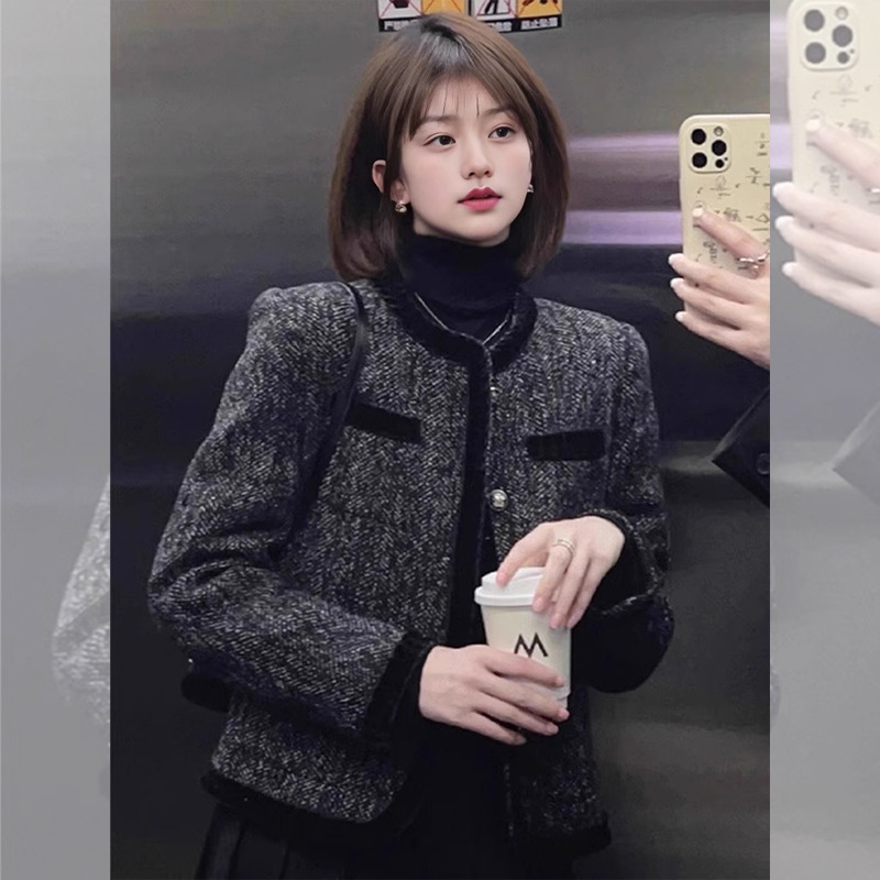 2024 New Hot Style Celebrity Small Fragrance Style Black Short Tweed Shoulder Casual Thickeneded Outwear for Women in Autumn and Winter