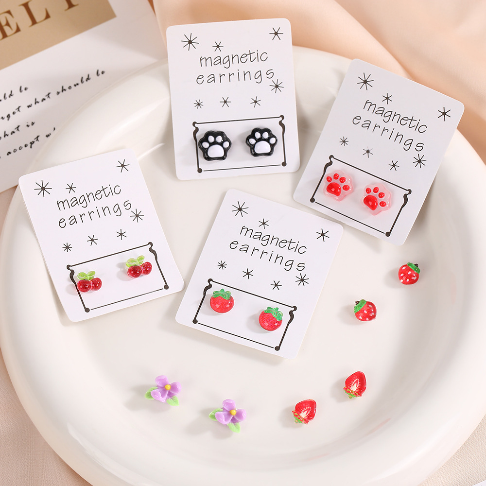 Magnetic ear clips for women without pierced ears, resin earrings for students, cherry and strawberry fruit earrings, cute cat paw magnetic ear accessories