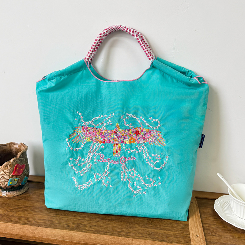 新しい日系ボールチェーン刺繍百合レジ袋小衆万針刺繍ナイロンハンドバッグ環境保護袋|undefined