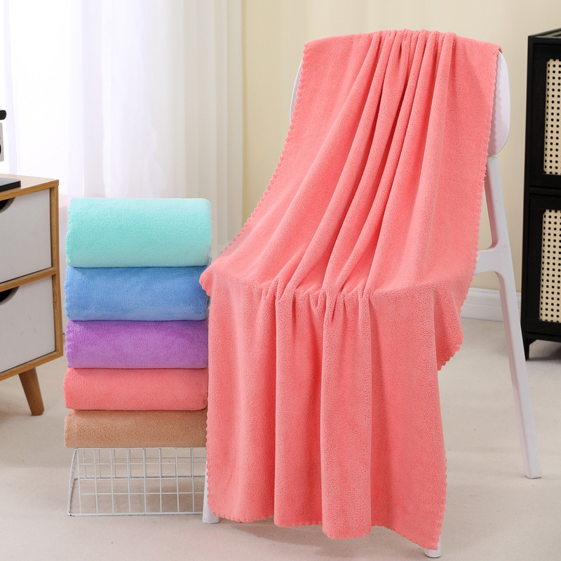 Factory Direct Sales Thickeneded Cut Edge Coral Velvet Bath Towel for Adults Extra Large 140 * 70cm Lint-Free and Water-Absorbent