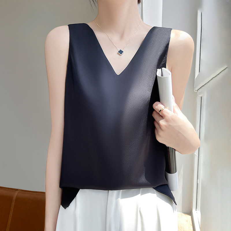 2025 New Summer Style Satin Pure Color Front V and Round Back One-Piece Two-Wear Silk Camisole Suit for Inner Wear and Outer Wear