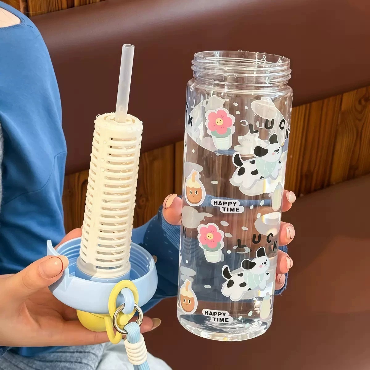 2026 tazas de agua flotantes de gran capacidad para niñas de alto valor facial nuevas tazas de estudiantes lindas mangas portátiles tazas de agua de verano
