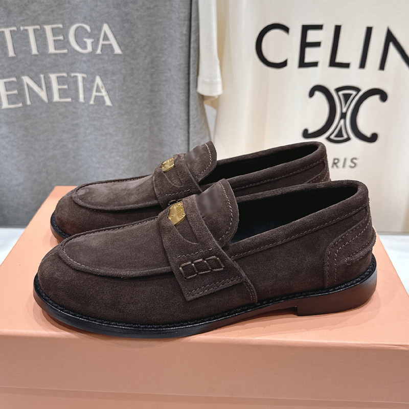 Guangzhou Original Brand Genuine Leather Women's Shoes with British-Style Metal Buckle, Slip-On Loafers