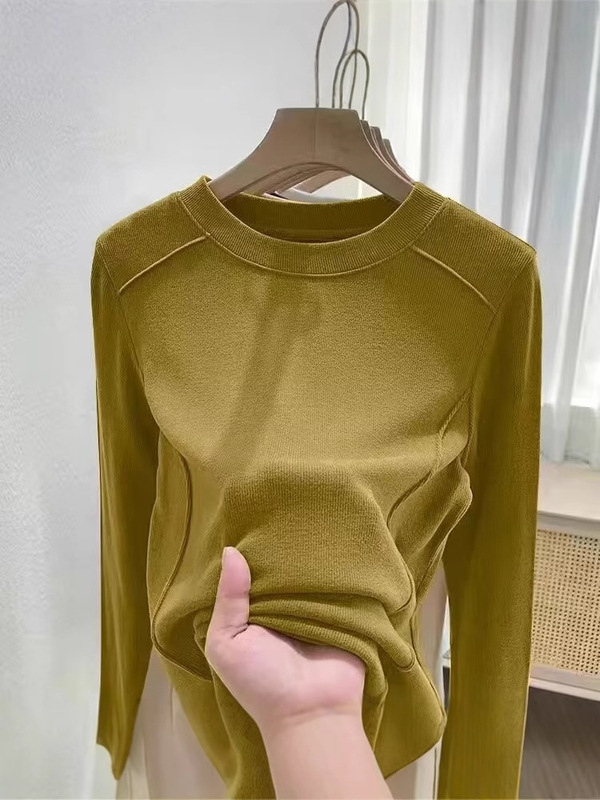 大きいサイズのヨーロッパの商品の徳の絨毯の丸首の底のシャツの中で秋冬の修身を掛けてやせている長袖のtシャツの女性の上着を見せて保温します。|undefined