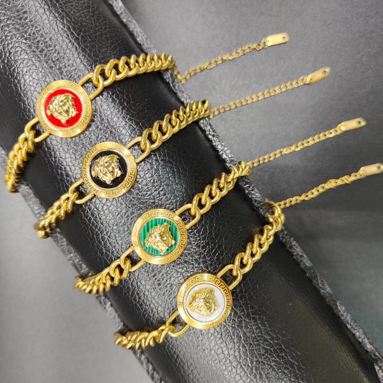 European and American Hot-Selling Stainless Steel Bracelet Hip-Hop Ins Style Unisex Head Bracelet Niche Design Titanium Steel Bracelet