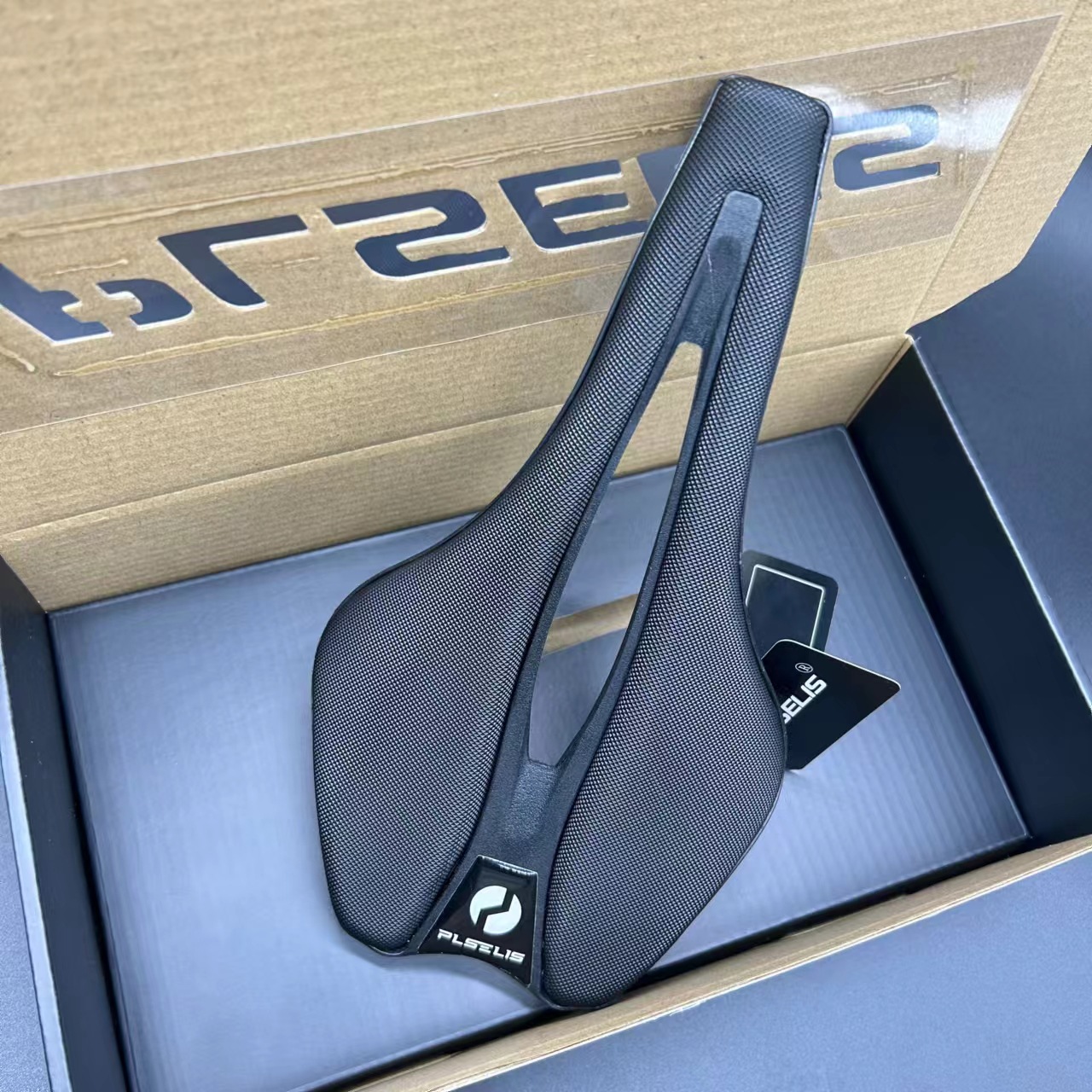 PLSELIS Mountain Bike Titanium Bow Racing Hollow Breathable Ultra-light Comfortable Saddle_voghion.com