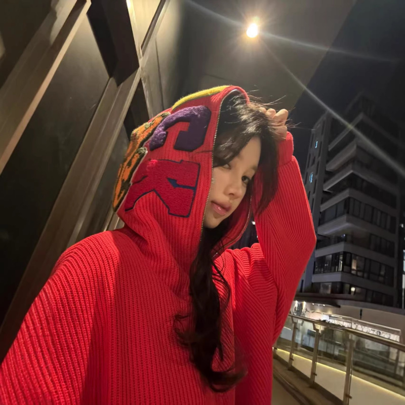 American Retro Towel Embroidered Letter Hooded Red Sweatshirt for Women, New Loose Zipper Cardigan Jacket for Spring, Autumn, and Winter American Retro Towel Embroidered Letter Hooded Red Sweatshirt for Women, New Loose Zipper Cardigan Jacket for Spring, Autumn, and Winter