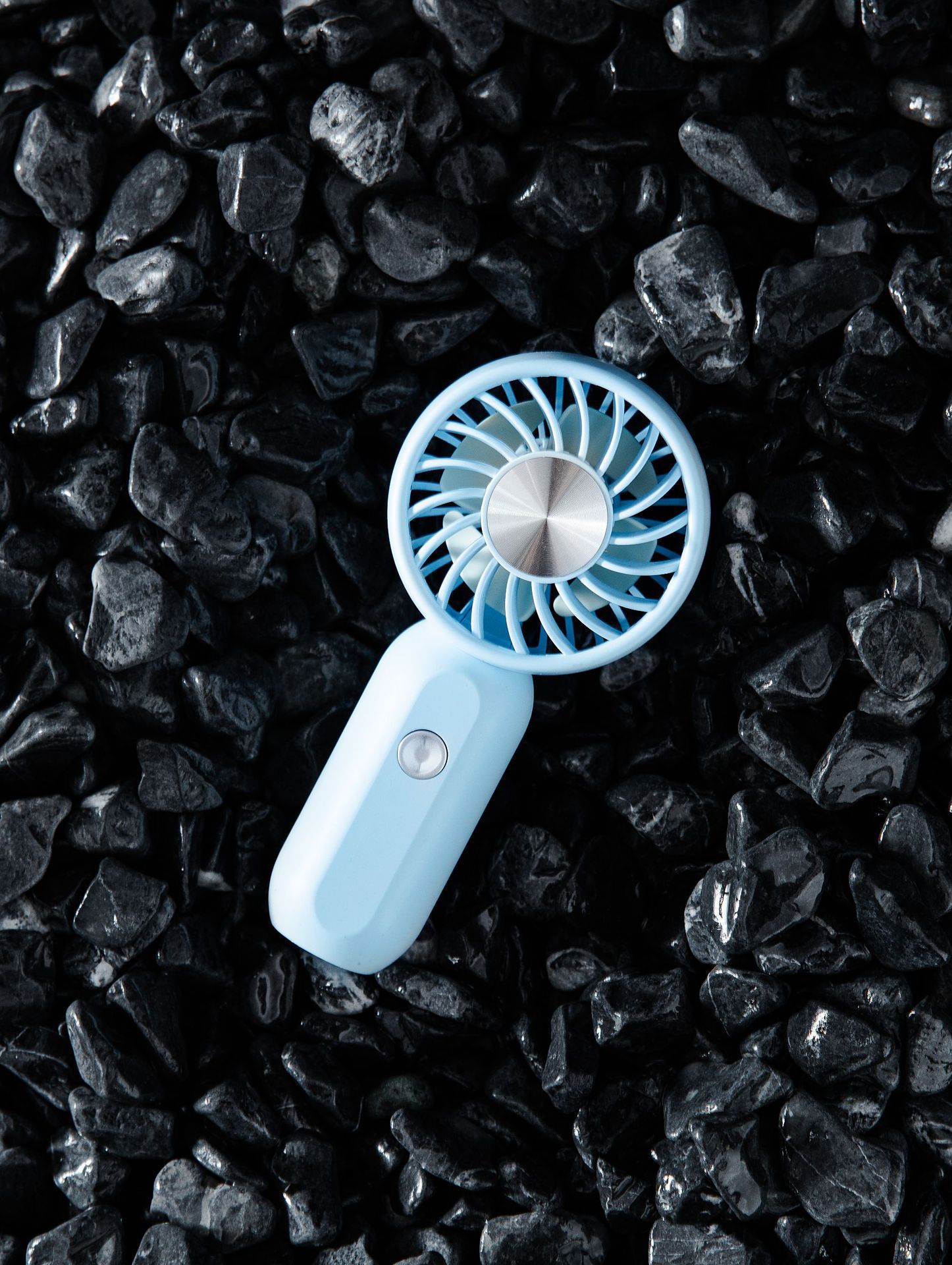 El pequeño ventilador de CD aprende el alto valor facial, el modelo de carga USB portátil mini bolsillo colgante eléctrico es pequeño. image 7