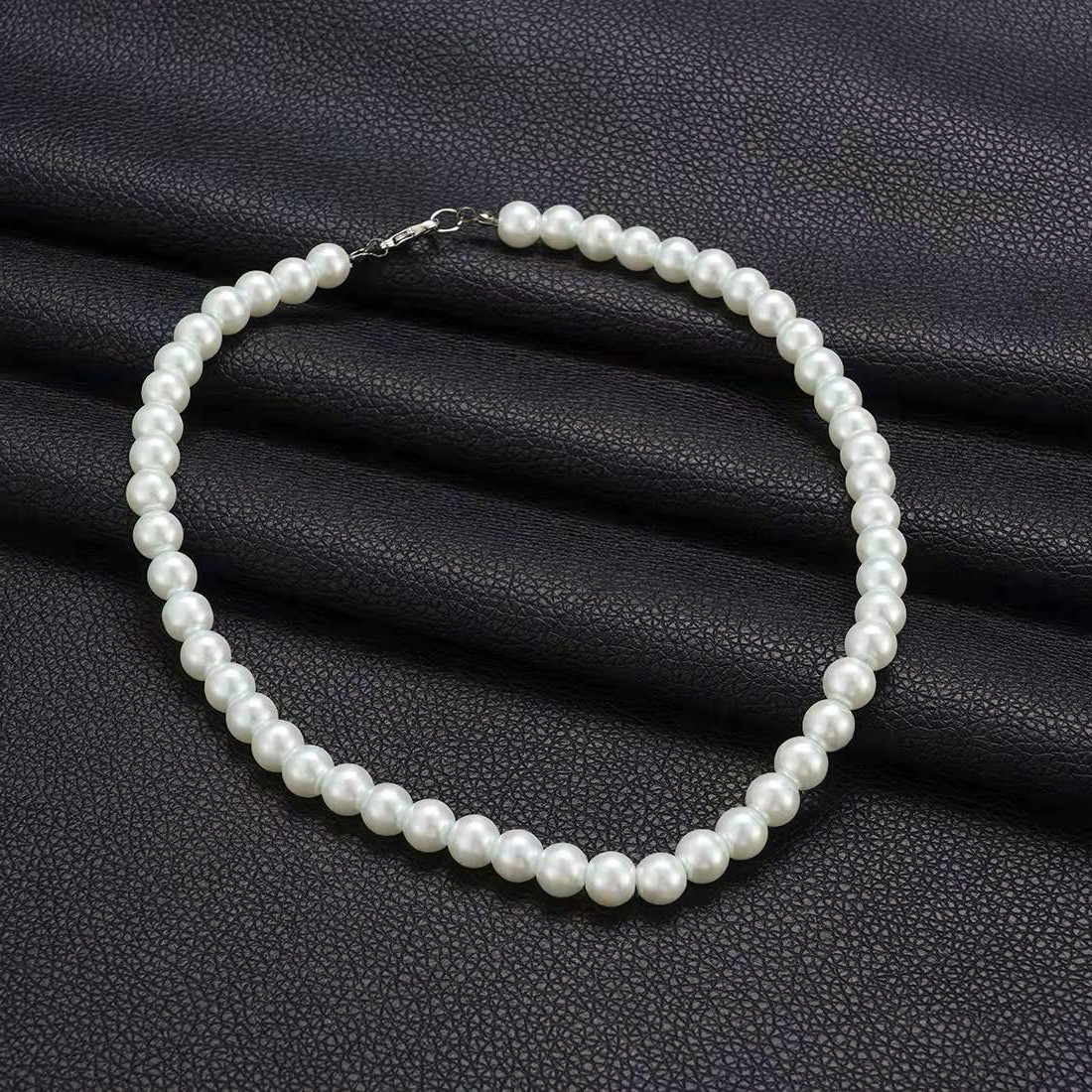 Fashionable universal short glass necklace pearl