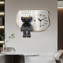 2025新款免打孔挂钟轻奢客厅家用时尚静音挂墙现代简约大气时钟表