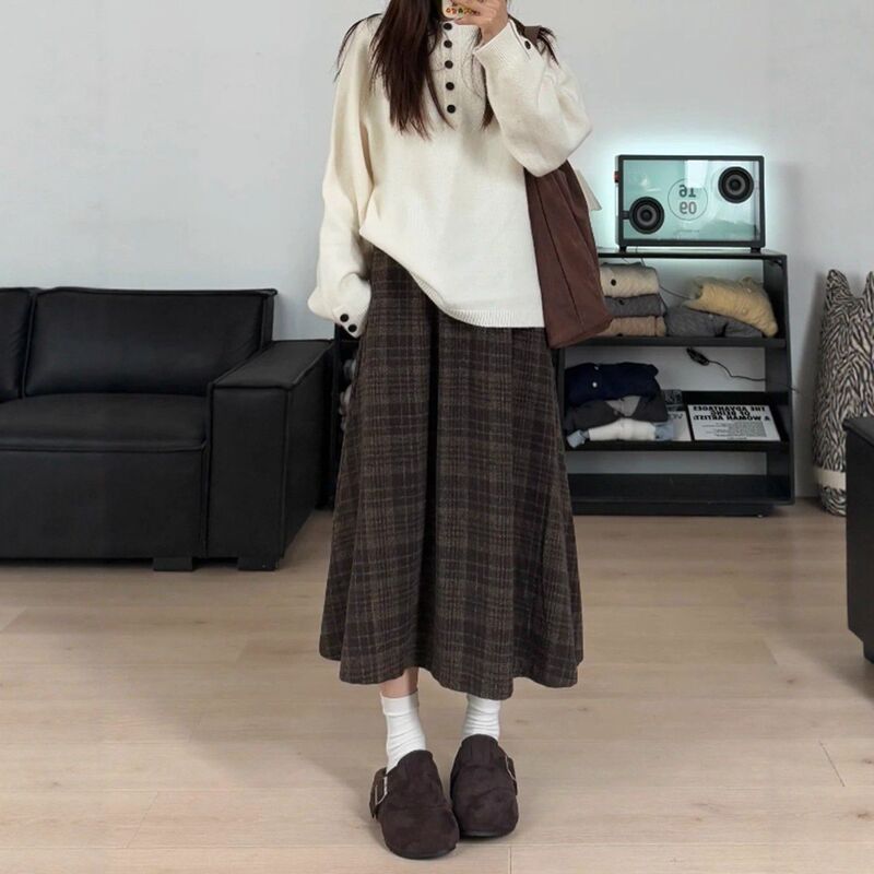 Brown College Retro Plaid Long Slimming A-line Woolen Skirt for Pear-Shaped Body, 2025 Fall/Winter New Style
