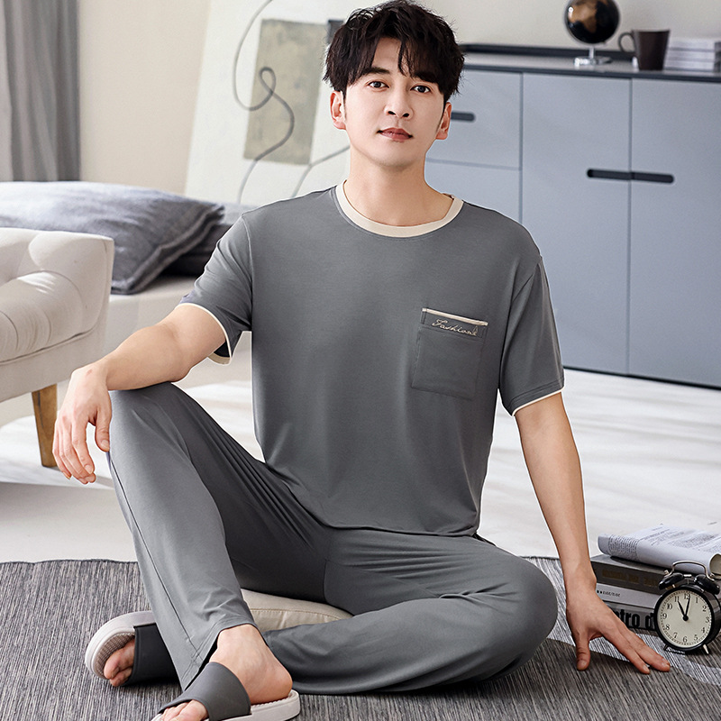 01Q1798 남성