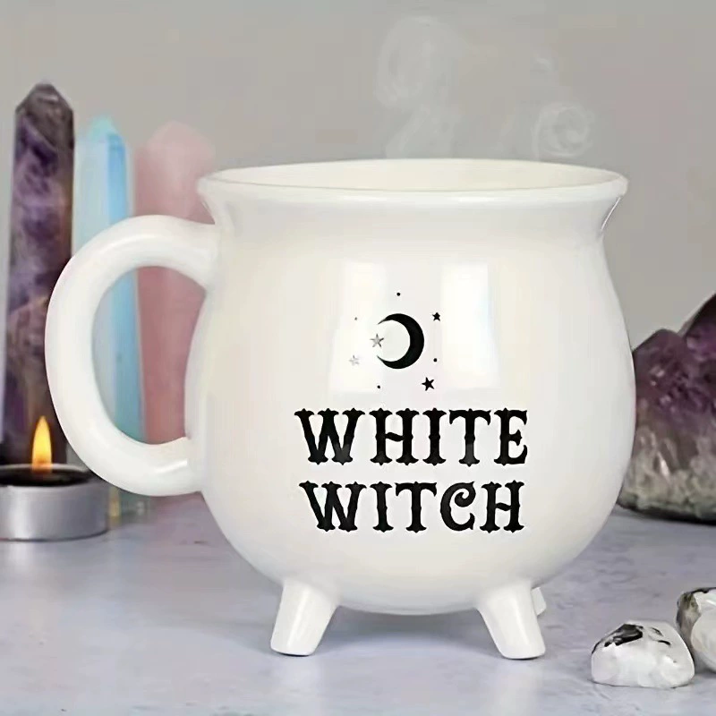 Керамическая кружка (Spot Ceramics) чугунный стиль, 301–400 мл, дизайн ведьмы на Хэллоуин
