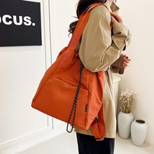 �羳�r�ж๦���p���Ů�¿ɫ�μ�����������KˮͰ�����e����