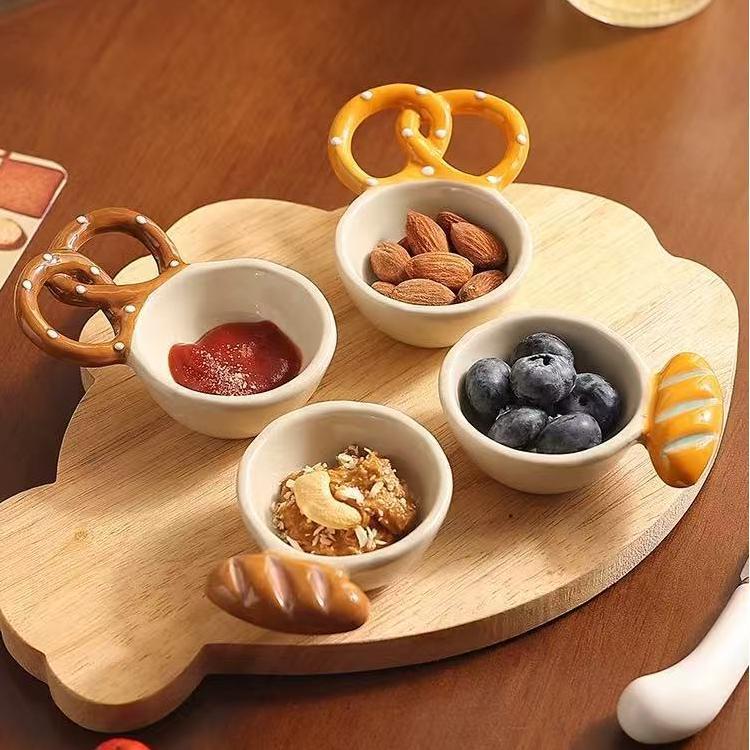 クリエイティブな立体パンハンドル調味料皿ディップソーサー小皿セラミック釉下色家庭用小皿ソース皿|undefined