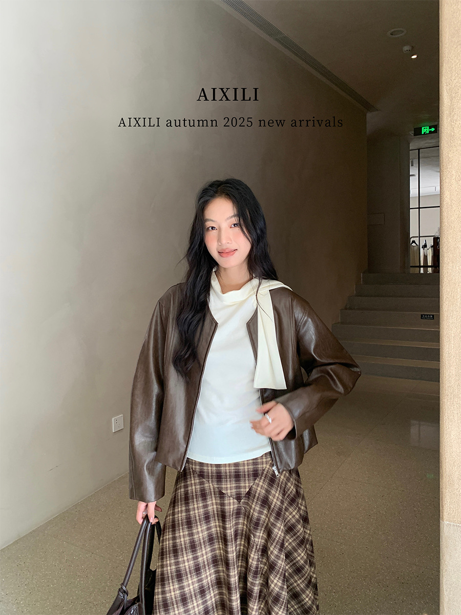 Sophisticated, Minimalist, And Elegant Round Neck Short Leather Jacket