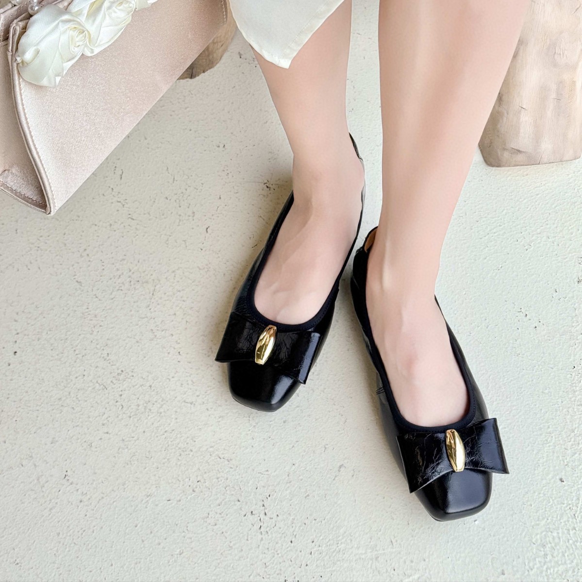 Giày bệt nữ mũi tròn da bò thật đi làm — Màu đen, Màu trắng be