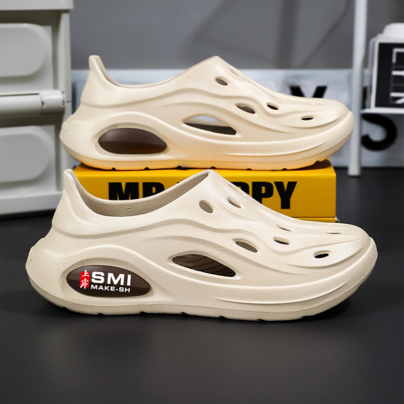 Zapatos con agujeros de verano nuevo estilo de los hombres al aire libre todo incluido antideslizante uso exterior conducción en la playa fondo grueso aumento sandalias y zapatillas de vadeo