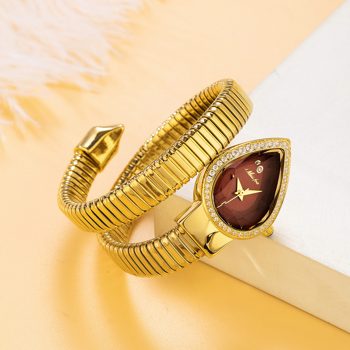 2025 Missfox New Classic Snake Shape Exquisite Inlaid Diamond Women's Watch Unique Design Snake Shape Bracelet Watch